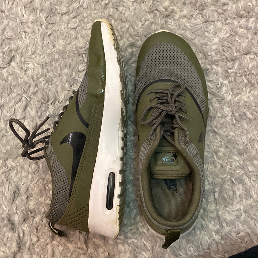 Nike air max thea - army green